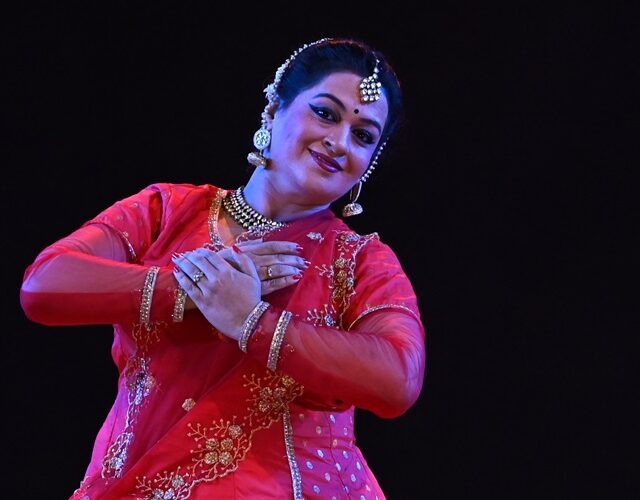 message-from-guru-tejaswini-sathe https://www.tanzkathak.com/wp-content/uploads/2024/10/message-from-guru-tejaswini-sathe-640x500.jpg